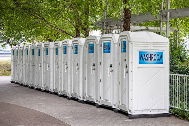 Portable Toilet Options We Offer in Euclid, OH